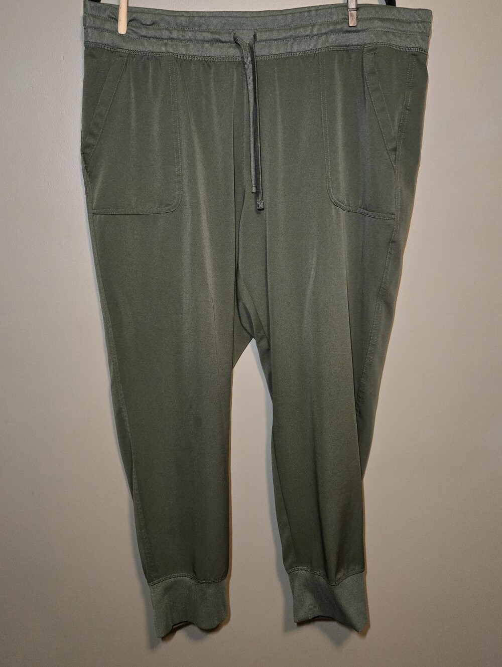 Old Navy Active Women’s Olive Green Drawstring Jogger Pants Pockets Size XL